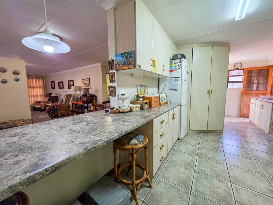 3 Bedroom Property for Sale in Stilbaai Wes Western Cape